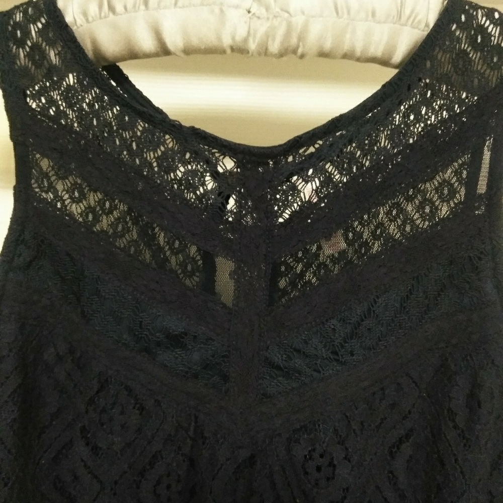 Romantically Cute Sun Dress - Picture 3 of 9